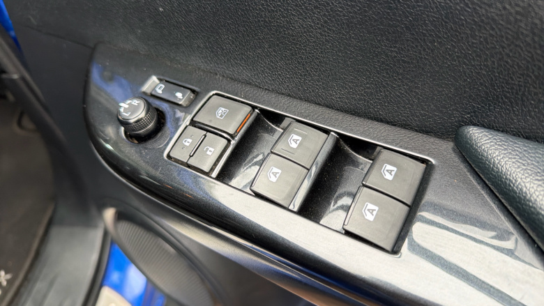 Toyota Hilux Diesel Invincible X D/Cab Pick Up 2.8 D-4D Auto